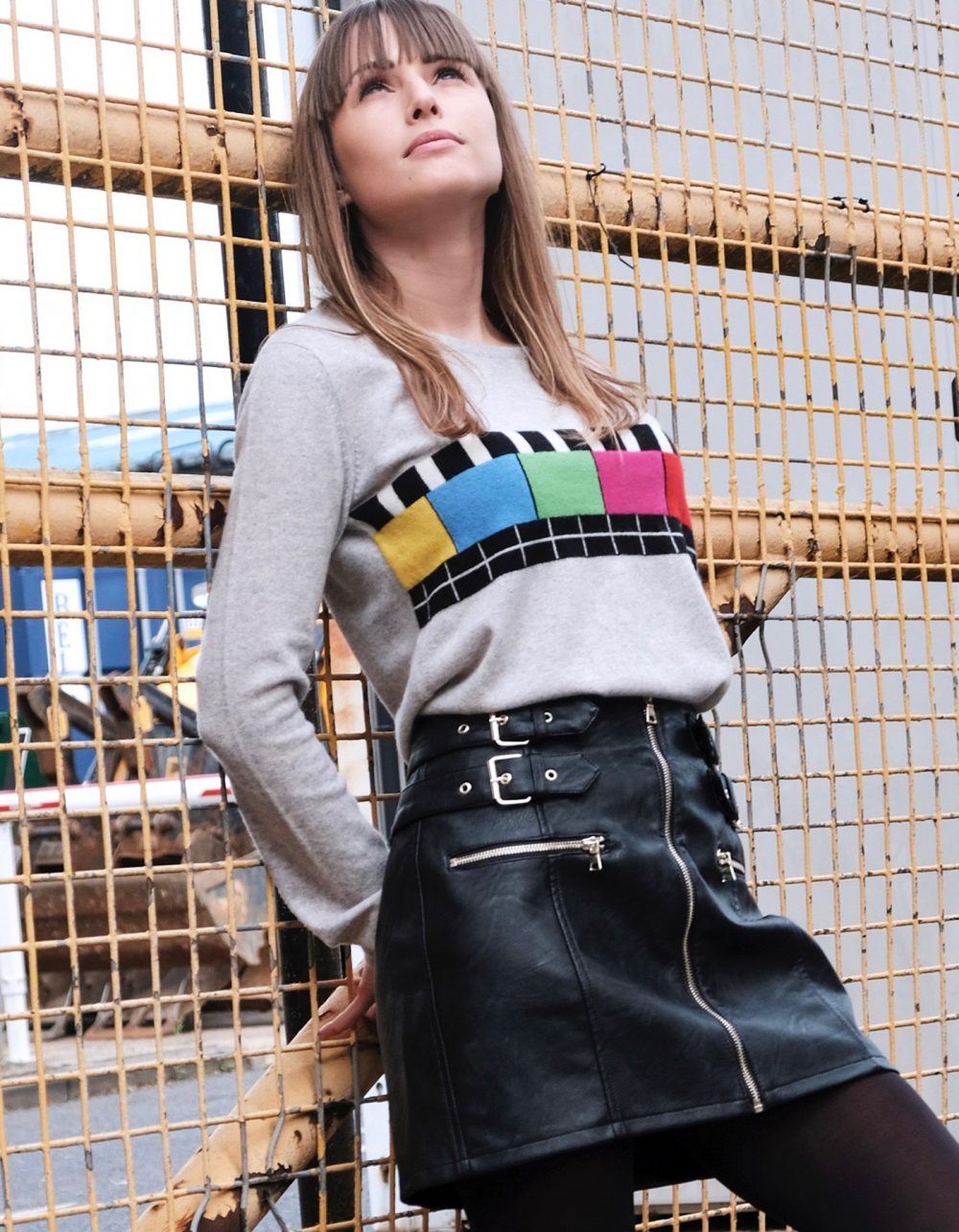 A model wearing the Test Bild cashmere jumper by Malin Darlin.